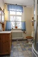 Hagbackens Gård Bed & Breakfast