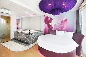 Cupid 2 Hotel