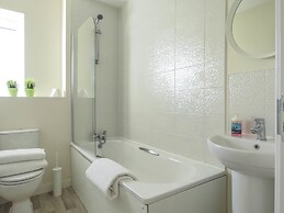 Tudors eSuites Birmingham Townhouse Private Garden Free Parking