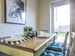 Tudors eSuites Birmingham Townhouse Private Garden Free Parking