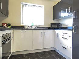 Tudors eSuites Birmingham Townhouse Private Garden Free Parking