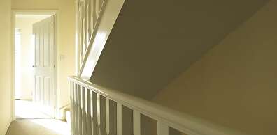 Tudors eSuites Birmingham Townhouse Private Garden Free Parking