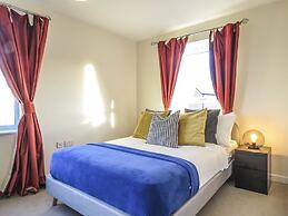 Tudors eSuites Birmingham Townhouse Private Garden Free Parking