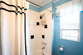 Cannabis Castle Historic Home in Baker District