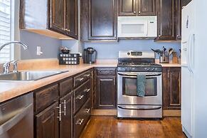 Cannabis Castle Historic Home in Baker District