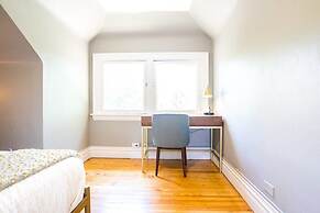 The Modern Couple's Getaway Loft With Private Balcony