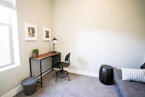 Mile High Lifestyle Townhome in Golden Triangle Rooftop Views