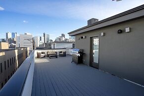 Mile High Lifestyle Townhome in Golden Triangle Rooftop Views