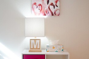 The Meadowlark Manor Spacious Backyard & Hot Tub