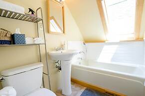 The Highlands House Walk Everywhere in Lohi