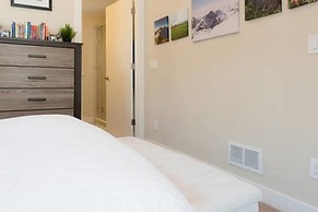 The Mile High Townhome Walk to the Stadium