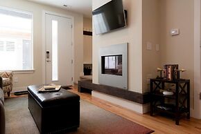 The Mile High Townhome Walk to the Stadium