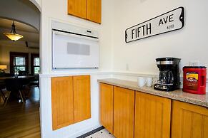 The Traveler's Nook Walk to City Park