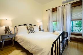 The Traveler's Nook Walk to City Park