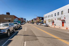 The Blue Rino - A Modern Experience