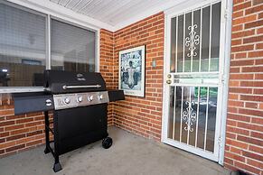 The Denver Den in Mayfair Park Enormous Backyard With Grill Sleeps 7