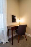 Mid Mod Manor A Sophisticated Townhouse Golden Triangle