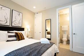 Mid Mod Manor A Sophisticated Townhouse Golden Triangle