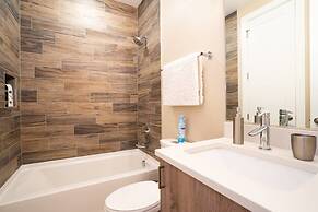 Mid Mod Manor A Sophisticated Townhouse Golden Triangle