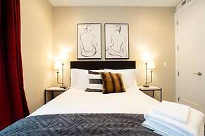 Mid Mod Manor A Sophisticated Townhouse Golden Triangle