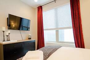 Mid Mod Manor A Sophisticated Townhouse Golden Triangle