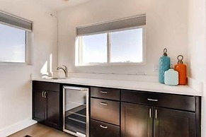 The Highland Square Experience Lohi Townhome With Hot Tub