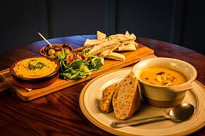 Cromwell's Tap House