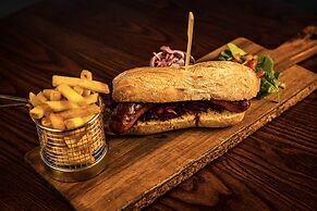 Cromwell's Tap House