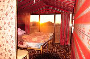 WADI RUM STARLIGHT CAMP