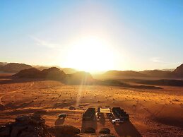 WADI RUM STARLIGHT CAMP