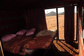 WADI RUM STARLIGHT CAMP