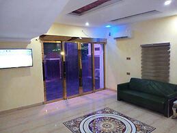 White Court View Hotel