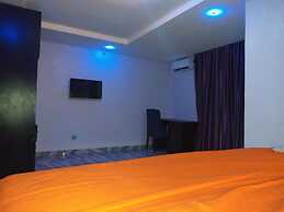 White Court View Hotel