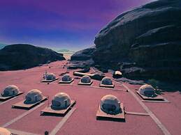 Desert planet camp