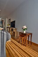 Edmor Residences - Riverside