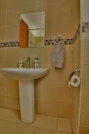 Edmor Residences - Riverside