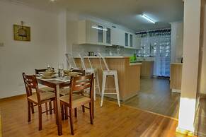 Edmor Residences - Riverside