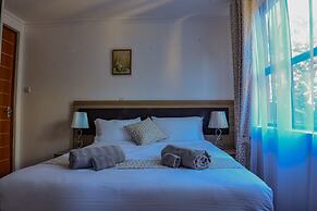 Edmor Residences - Riverside