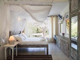 Baobab Beach House Bed & Breakfast