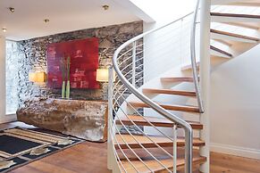 The Brendan Gleeson Suite - hiphipstay