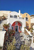Lava Oia's