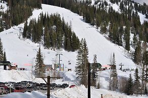 Black Diamond 3 Bedroom Condo