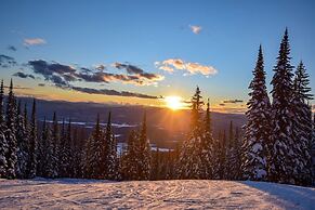 Black Diamond 3 Bedroom Condo