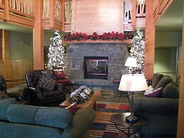 Morning Eagle #109 1 Bedroom Condo