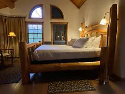 Bootjack Lake 4 Bedroom Lodge