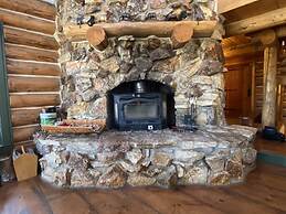 Bootjack Lake 4 Bedroom Lodge