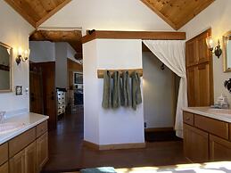 Bootjack Lake 4 Bedroom Lodge