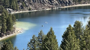 Bootjack Lake 4 Bedroom Lodge