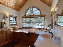 Bootjack Lake 4 Bedroom Lodge