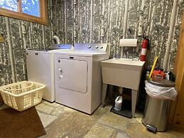 Bootjack Lake 4 Bedroom Lodge